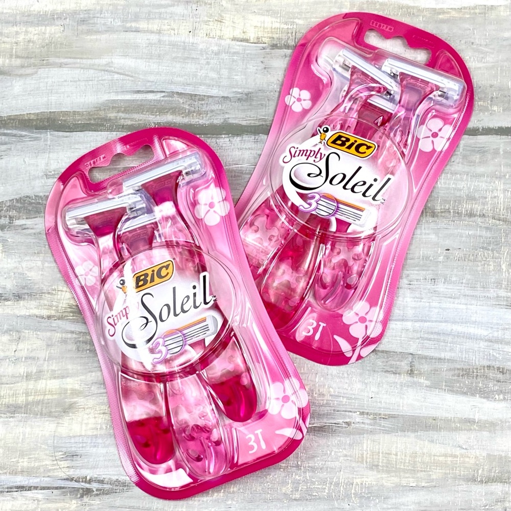 NWT Bic Simply Soleil Razors  2 Packs Of 3 Disposable 3 Blade Lubricating Strip